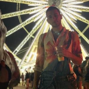 Meet your Posher, Eitan